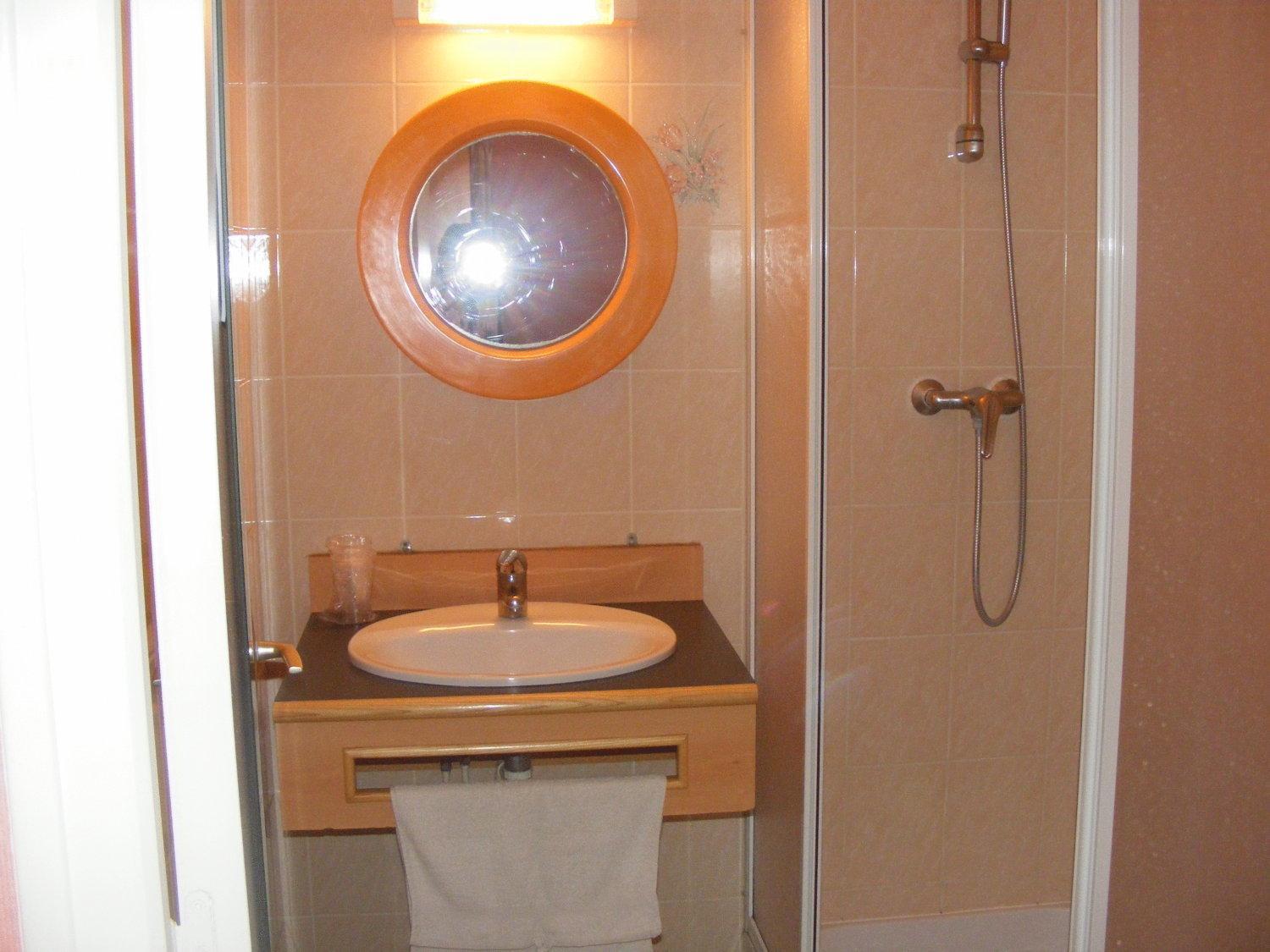 Le Trianon Hotel Hesdin Exterior photo